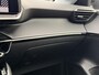 Peugeot 208 Allure 1.2 Hybrid 110PK e-DCS6 Automaat Navigatie, Rondomzichtcamera, Climate Control, Adaptieve Cruise Control, Parkeersensoren
