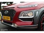 Hyundai Kona 1.6 GDI HEV Fashion Sport, Rosso Color Package, Trekhaak, Donker glas + zwarte hemel, Navi, App connect, Pdc voor + achter + camera, Cruise, Clima, Dode hoek detectie
