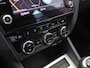 Skoda Octavia Combi 1.0 TSI Greentech Sport (APPLE CARPLAY, GROOT NAVI, CLIMATE, STOELVERWARMING, SPORTSTOELEN, GETINT GLAS, PARKEERSENSOREN, CRUISE, NIEUWSTAAT)