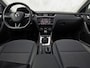 Skoda Octavia Combi 1.0 TSI Greentech Sport (APPLE CARPLAY, GROOT NAVI, CLIMATE, STOELVERWARMING, SPORTSTOELEN, GETINT GLAS, PARKEERSENSOREN, CRUISE, NIEUWSTAAT)
