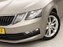 Skoda Octavia Combi 1.0 TSI Greentech Sport (APPLE CARPLAY, GROOT NAVI, CLIMATE, STOELVERWARMING, SPORTSTOELEN, GETINT GLAS, PARKEERSENSOREN, CRUISE, NIEUWSTAAT)