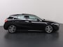 Mercedes-Benz A-klasse 200 Business Solution AMG | Panoramadak | Spiegelpakket | Stoelverwarming |