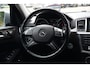 Mercedes-Benz ML-klasse 350 | 306PK | Schuifdak | Leder | Camera | Keyless Een indrukwekkend exemplaar van de Mercedes-Benz M-Klasse 350 met de krachtige 3.5 V6 benzinemotor met 306 pk, gekoppeld aan een comfortabele automatische transmissie. Een echte SUV voor wie