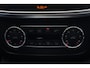 Mercedes-Benz ML-klasse 350 | 306PK | Schuifdak | Leder | Camera | Keyless Een indrukwekkend exemplaar van de Mercedes-Benz M-Klasse 350 met de krachtige 3.5 V6 benzinemotor met 306 pk, gekoppeld aan een comfortabele automatische transmissie. Een echte SUV voor wie