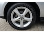 Mercedes-Benz ML-klasse 350 | 306PK | Schuifdak | Leder | Camera | Keyless Een indrukwekkend exemplaar van de Mercedes-Benz M-Klasse 350 met de krachtige 3.5 V6 benzinemotor met 306 pk, gekoppeld aan een comfortabele automatische transmissie. Een echte SUV voor wie