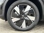Volvo EX40 Single Motor Extended Range Plus 82 kWh Elektr. stoelverstelling / Harman Kardon Audio / Trekhaak/ Keyless Drive / Stoel- en stuurverw. / Adapt. Cruise / BLIS