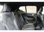 Volvo XC40 1.5 T3 R-Design | Stoel-/ stuurwielverwarming | 100% dealeronderhouden | Verwarmde voorruit | Adaptieve cruise control | BLIS | Noodreservewiel | Extra getint glas achter | 18 inch. lichtmetalen velgen | Achteruitrijcamera | Parkeersensoren voor + achter | Keyless entry | Alarmklasse 3