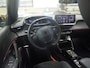 Peugeot e-2008 EV GT Avantage 54 kWh | Fase 3 laden | SOH 98% | Massage | Luxe stoelen | Warmtepomp | Navigatie | NL auto | 17.500km |