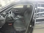 Peugeot e-2008 EV GT Avantage 54 kWh | Fase 3 laden | SOH 98% | Massage | Luxe stoelen | Warmtepomp | Navigatie | NL auto | 17.500km |