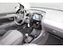 Peugeot 108 1.0 e-VTi Allure | Navi by app | Camera | Climate control | All season | Extra geinte ramen | Lichtmetaal |