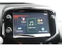 Peugeot 108 1.0 e-VTi Allure | Navi by app | Camera | Climate control | All season | Extra geinte ramen | Lichtmetaal |