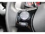 Peugeot 108 1.0 e-VTi Allure | Navi by app | Camera | Climate control | All season | Extra geinte ramen | Lichtmetaal |