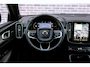 Volvo EX40 Single Motor Extended Range Ultra Europa 82 kWh Black Edition | Getint glas | Nubuck | Panoramadak | Harman/Kardon | Stoelverwarming voor + achter | Keyless | 20" Velgen |