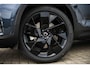 Volvo EX40 Single Motor Ext. Range Ultra Black Edition | Europa | Harman Kardon audio | 20" | Schuif-/kanteldak | Getint Glas | Elektrische stoelverstelling | Nubuck bekleding | Adaptive Cruise Control | Dodehoekdetectie |