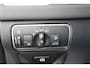 Volvo XC60 2.0 D3 FWD Summum | 150PK | Pano | Leder | Camera | Trekhaak Deze Volvo XC60 D3 Summum is een bijzonder complete en comfortabele SUV waarin de kenmerkende Scandinavische kwaliteit van Volvo uitstekend samenkomt met luxe, veiligheid en praktische bruikb