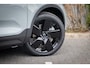 Volvo EX40 Single Motor Ext. Range Ultra Black Edition | Europa | Harman Kardon audio | 20" | Schuif-/kanteldak | Getint Glas | Elektrische stoelverstelling | Nubuck bekleding | Adaptive Cruise Control | Dodehoekdetectie |