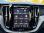 Volvo XC60 2.0 T8 Plug-in hybrid AWD Ultimate Dark Pano / Afn. Trekhaak / Camera / Stoel memorie / Stoel & Stuurw. verw.