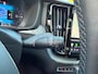 Volvo XC60 2.0 T8 Plug-in hybrid AWD Ultimate Dark Pano / Afn. Trekhaak / Camera / Stoel memorie / Stoel & Stuurw. verw.