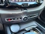 Volvo XC60 2.0 T8 Plug-in hybrid AWD Ultimate Dark Pano / Afn. Trekhaak / Camera / Stoel memorie / Stoel & Stuurw. verw.