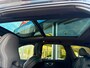 Volvo XC60 2.0 T8 Plug-in hybrid AWD Ultimate Dark Pano / Afn. Trekhaak / Camera / Stoel memorie / Stoel & Stuurw. verw.