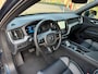 Volvo XC60 2.0 T8 Plug-in hybrid AWD Ultimate Dark Pano / Afn. Trekhaak / Camera / Stoel memorie / Stoel & Stuurw. verw.