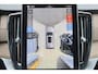 Volvo XC90 T8 Plug-in hybrid AWD Ultra Bright Exec. Ed. - Luchtvering - Panorama/schuifdak - IntelliSafe Assist & Surround - 360º Camera - Bowers & Wilkins audio - Adaptieve LED koplampen - Verwarmde voorstoelen, stuur & achterbank - Parkeersensoren voor & achter - Elektr. bedienb. voorstoelen met geheugen - Head up display - Draadloze tel. lader - Extra getint glas - 22' LMV