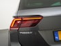 Volkswagen Tiguan 2.0 TSI 4Motion Highline Business R | Trekhaak | Panoramadak | Head-Up | Zondag Open!