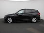 BMW X1 xDrive25e | WORDT VERWACHT | HEAD-UP DISPLAY | TREKHAAK | ELEKTRISCHE ACHTERKLEP | ACHTERUITRIJCAMERA | STOELVERWARMING | NAVIGATIE | BLUETOOTH | CRUISE CONTROL | LICHTMETALEN VELGEN |