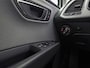 SEAT Leon 1.0 EcoTSI Intense Sport Automaat (APPLE CARPLAY, NAVIGATIE, CLIMATE, KEYLESS, SPORTSTOELEN, PARKEERSENSOREN, GETINT GLAS, CRUISE, NIEUWSTAAT)