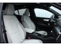 Volvo EC40 Single Motor Extended Range Ultra Europa 82 kWh | Achterbank verwarming | Elektrisch bedienbare stoelen voorzijde | bestuurdersstoel met geheugenfunctie | 360" Camera | Harman/Kardon audio