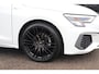 Audi A3 Limousine 30 TFSI S edition Automaat 19 inch ABT Velgen RS Zetels Rode Stiksels Navigatie Carplay Adaptive Cruise Rijstrooksensor Parkeersensor 2X S-Line