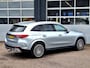 Mercedes-Benz GLC 300e 4MATIC Sport Edition | Trekhaak Wegklapbaar | Panoramadak | Burmester | 360° Camera | Memory Pakket | Stoelverwarming | Sfeerverlichting | DISTRONIC Afstandsassistent | Privacy Glas Achter | Dodehoekassistentie | Elektrisch Bedienbare Achterklep