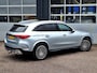 Mercedes-Benz GLC 300e 4MATIC Sport Edition | Trekhaak Wegklapbaar | Panoramadak | Burmester | 360° Camera | Memory Pakket | Stoelverwarming | Sfeerverlichting | DISTRONIC Afstandsassistent | Privacy Glas Achter | Dodehoekassistentie | Elektrisch Bedienbare Achterklep