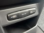 Hyundai Staria 2.2 Dubbele Cabine 6 pers Aut. Camera | 6 pers Dubbele cabine | 2 schuifdeuren | Carplay | Trekhaak | Adaptive cruise controle | Ruiten achter | Parkeersensoren voor en achter | Climate controle | Draadloos laden