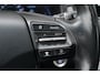 Hyundai Kona Electric EV Premium 64 kWh | 98% SOH | Schuifdak | Keyless | Stoelventilatie/verwarming | Camera | Stuurverwarming