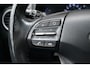 Hyundai Kona Electric EV Premium 64 kWh | 98% SOH | Schuifdak | Keyless | Stoelventilatie/verwarming | Camera | Stuurverwarming