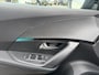 Peugeot e-2008 Envy EV 54kwh 156 e-2008 Envy EV 54 kwh 156 pk | Apple Carplay/Android Auto | Airco | Cruise Control | Lichtmetalen velgen 17 inch |