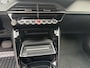 Peugeot e-2008 Envy EV 54kwh 156 e-2008 Envy EV 54 kwh 156 pk | Apple Carplay/Android Auto | Airco | Cruise Control | Lichtmetalen velgen 17 inch |