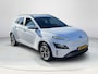 Hyundai Kona Electric EV Fashion 64 kWh | 3 fase | Stoelverwarming | Navigatie | Apple carplay | Rijklaarprijs |