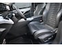 Peugeot e-5008 GT Avantage 73 kWh 7p | Schuif-/Kanteldak | Elektr. Stoelen | Stoel/Stuurverwarming | Navigatie | 360 Camera !