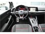 Volkswagen Golf 2.0 TSI GTI CLUBSPORT 300 PK / PANO / IQ LIGHT / HARMAN KARDON / HEAD UP DISPLAY / MOONSTONE GREY