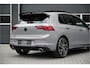 Volkswagen Golf 2.0 TSI GTI CLUBSPORT 300 PK / PANO / IQ LIGHT / HARMAN KARDON / HEAD UP DISPLAY / MOONSTONE GREY