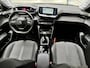 Peugeot 208 Allure Pack 1.2 75pk | CAMERA | KEYLESS START | EXTRA GETINTE RUITEN | 3D i-COCKPIT® | NAVI | LM-VELGEN