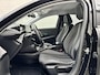 Peugeot 208 Allure Pack 1.2 75pk | CAMERA | KEYLESS START | EXTRA GETINTE RUITEN | 3D i-COCKPIT® | NAVI | LM-VELGEN
