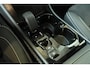 Volvo XC40 B4 Plus Black Edition | Panoramadak | Trekhaak | Stoelverwarming | Parkeersensoren voor + achter | 360 graden camera | Premium audio by Harman Kardon | Apple carplay/Android auto | 20 Lichtmetalen Velgen
