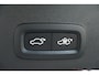 Volvo XC40 B4 Plus Black Edition | Panoramadak | Trekhaak | Stoelverwarming | Parkeersensoren voor + achter | 360 graden camera | Premium audio by Harman Kardon | Apple carplay/Android auto | 20 Lichtmetalen Velgen