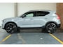Volvo XC40 B4 Plus Black Edition | Panoramadak | Trekhaak | Stoelverwarming | Parkeersensoren voor + achter | 360 graden camera | Premium audio by Harman Kardon | Apple carplay/Android auto | 20 Lichtmetalen Velgen