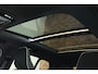 Volvo XC40 B4 Plus Black Edition | Panoramadak | Trekhaak | Stoelverwarming | Parkeersensoren voor + achter | 360 graden camera | Premium audio by Harman Kardon | Apple carplay/Android auto | 20 Lichtmetalen Velgen