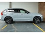 Volvo XC60 T6 Plug-in hybrid AWD Ultra Black Edition | Panoramadak | Trekhaak | Luchtvering | Verwarmbare voorstoelen, achterbank en stuurwiel | Head-up display | 360 graden camera | Premium audio by Harman Kardon | Apple carplay/Android auto