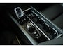 Volvo XC60 T6 Plug-in hybrid AWD Ultra Black Edition | Panoramadak | Trekhaak | Luchtvering | Verwarmbare voorstoelen, achterbank en stuurwiel | Head-up display | 360 graden camera | Premium audio by Harman Kardon | Apple carplay/Android auto